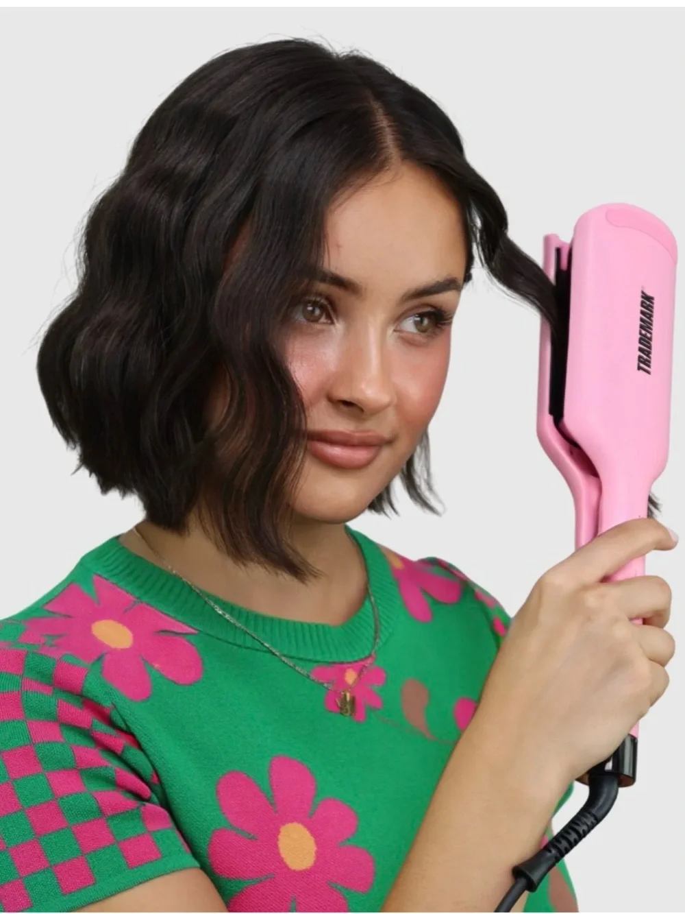 Used Twice - Trademark Beauty Babe Waves™ X - Pink Hair Waver